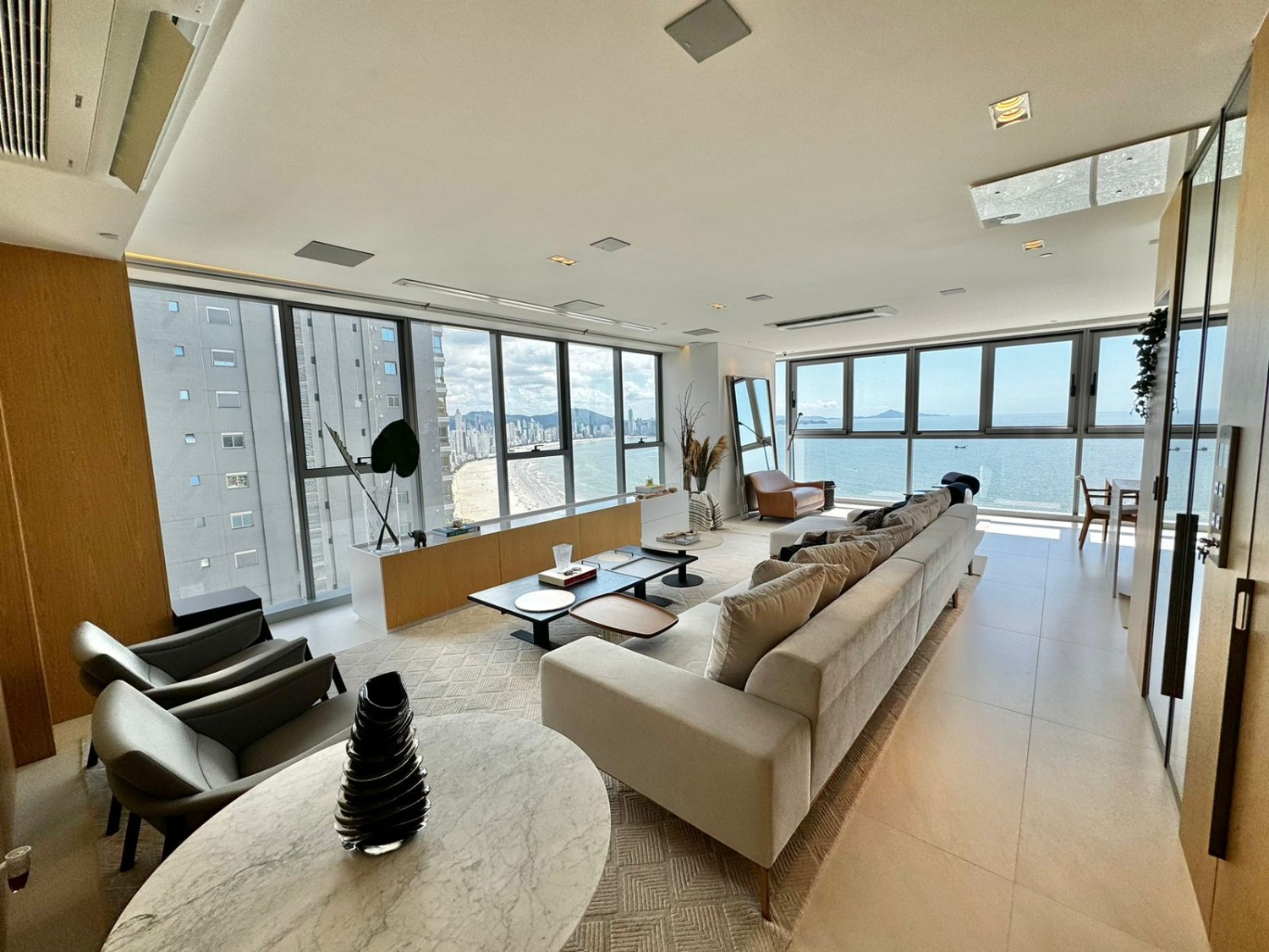Apartamento no Ed. Copenhagen em Balneário Camboriú - foto 3