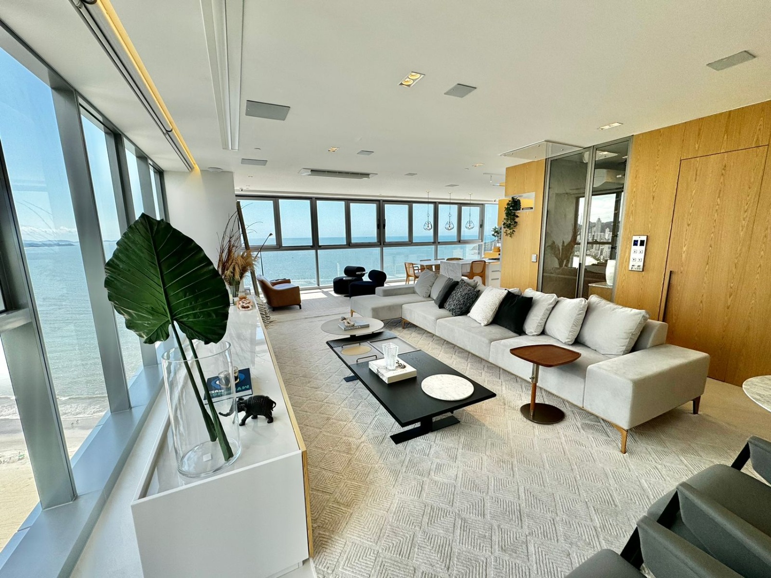 Apartamento no Ed. Copenhagen em Balneário Camboriú - foto 4
