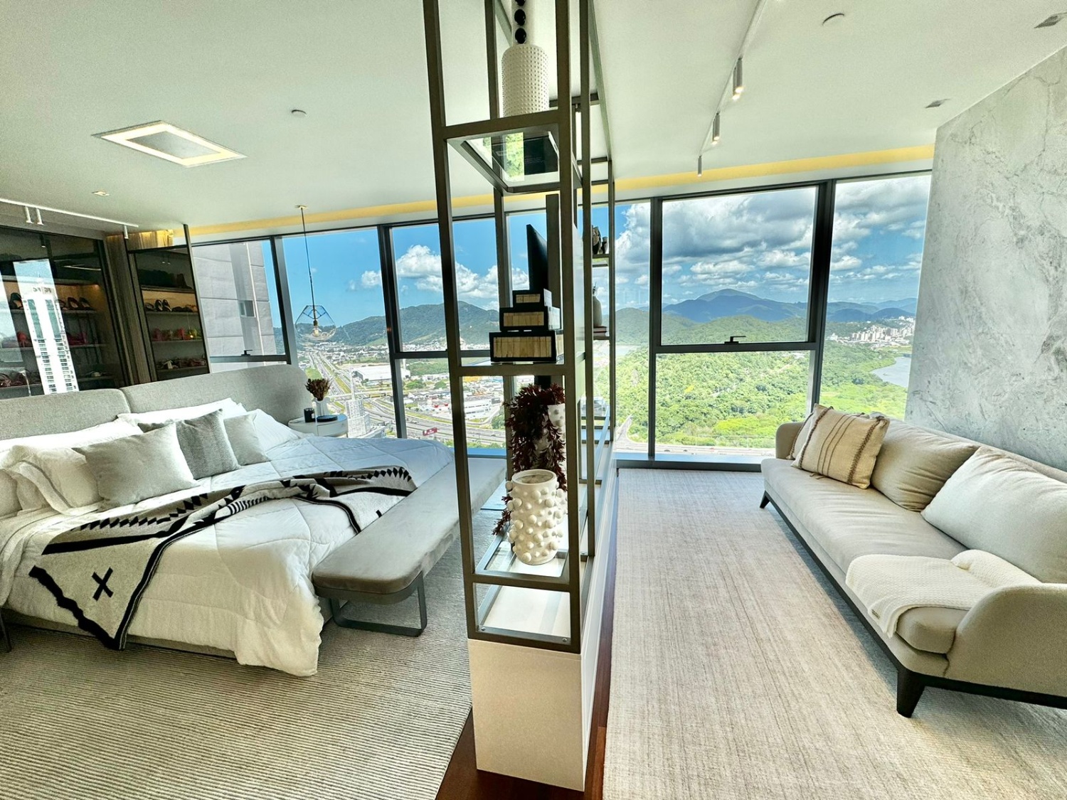 Apartamento no Ed. Copenhagen em Balneário Camboriú - foto 11