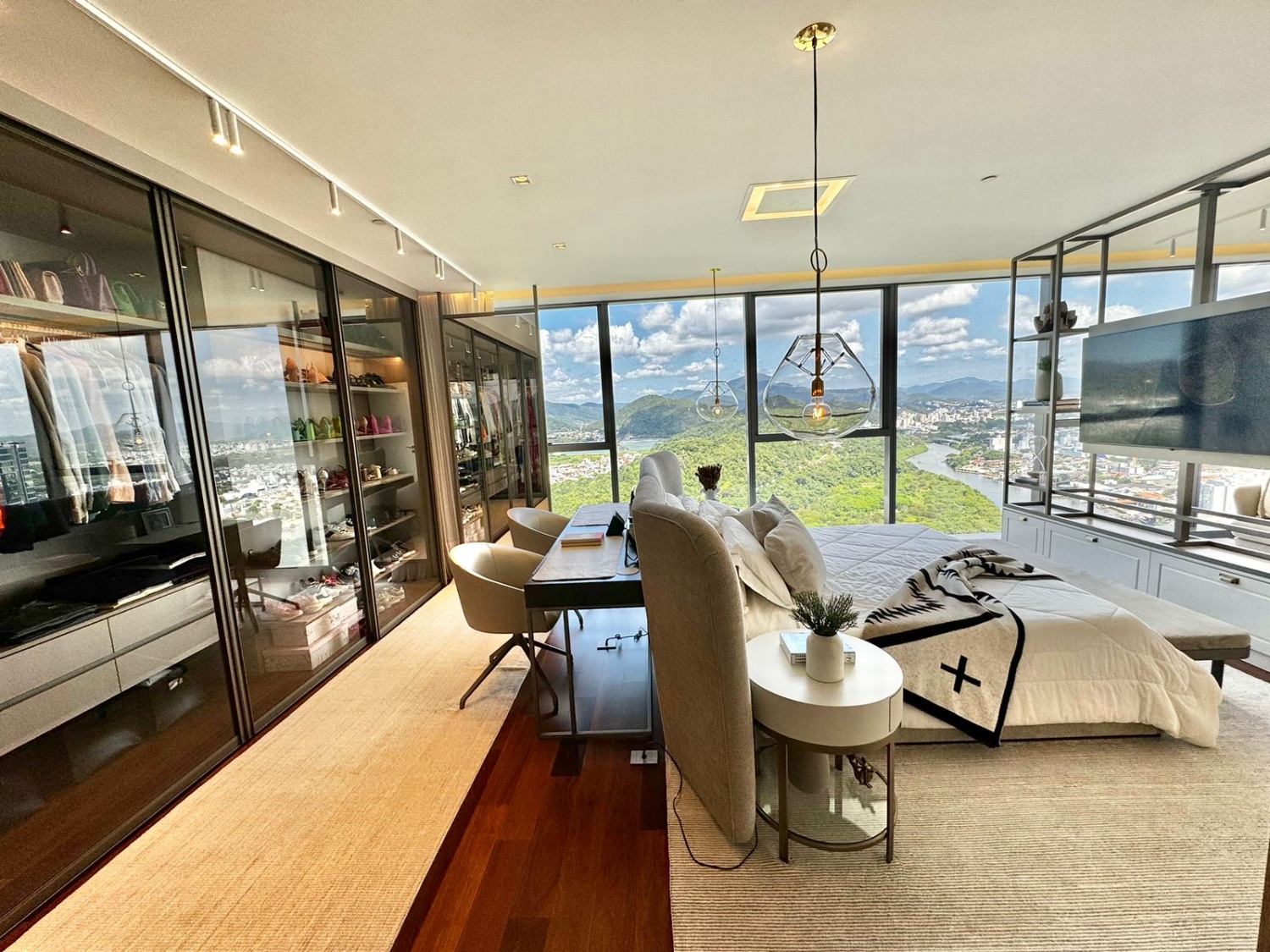 Apartamento no Ed. Copenhagen em Balneário Camboriú - foto 13