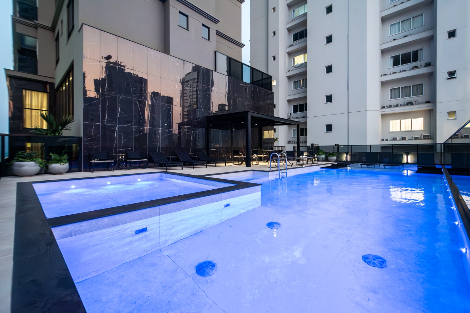 Apartamento no Ed. Riomaggiore Residenze em Balneário Camboriú - foto 19
