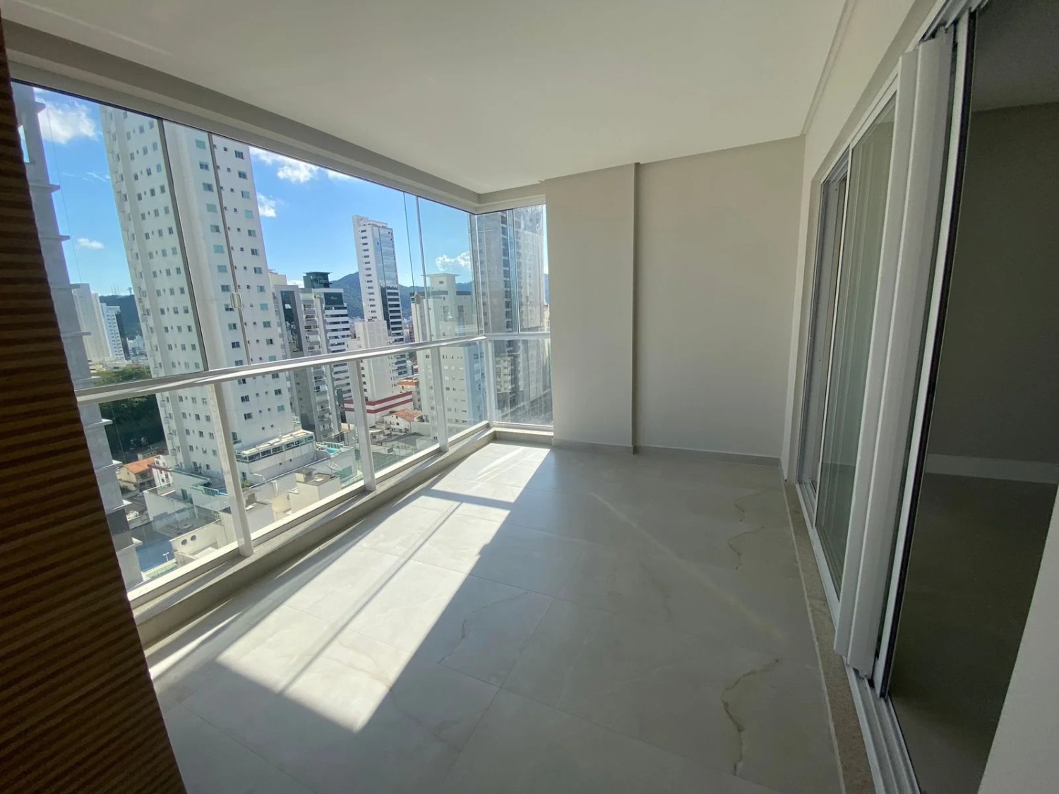 Apartamento no Ed. Pontal di Vitta Residence em Balneário Camboriú - foto 4