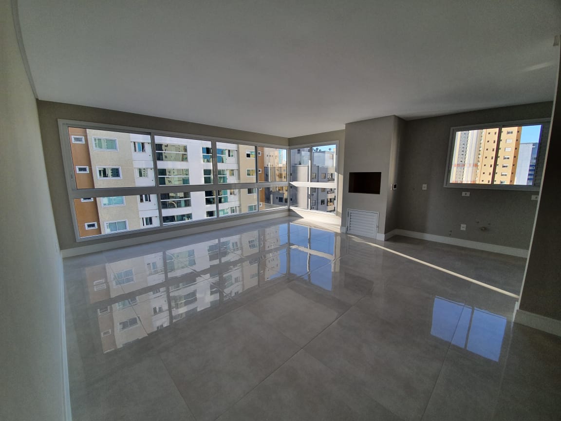 Apartamento no Ed. Biarritz Residence em Balneário Camboriú