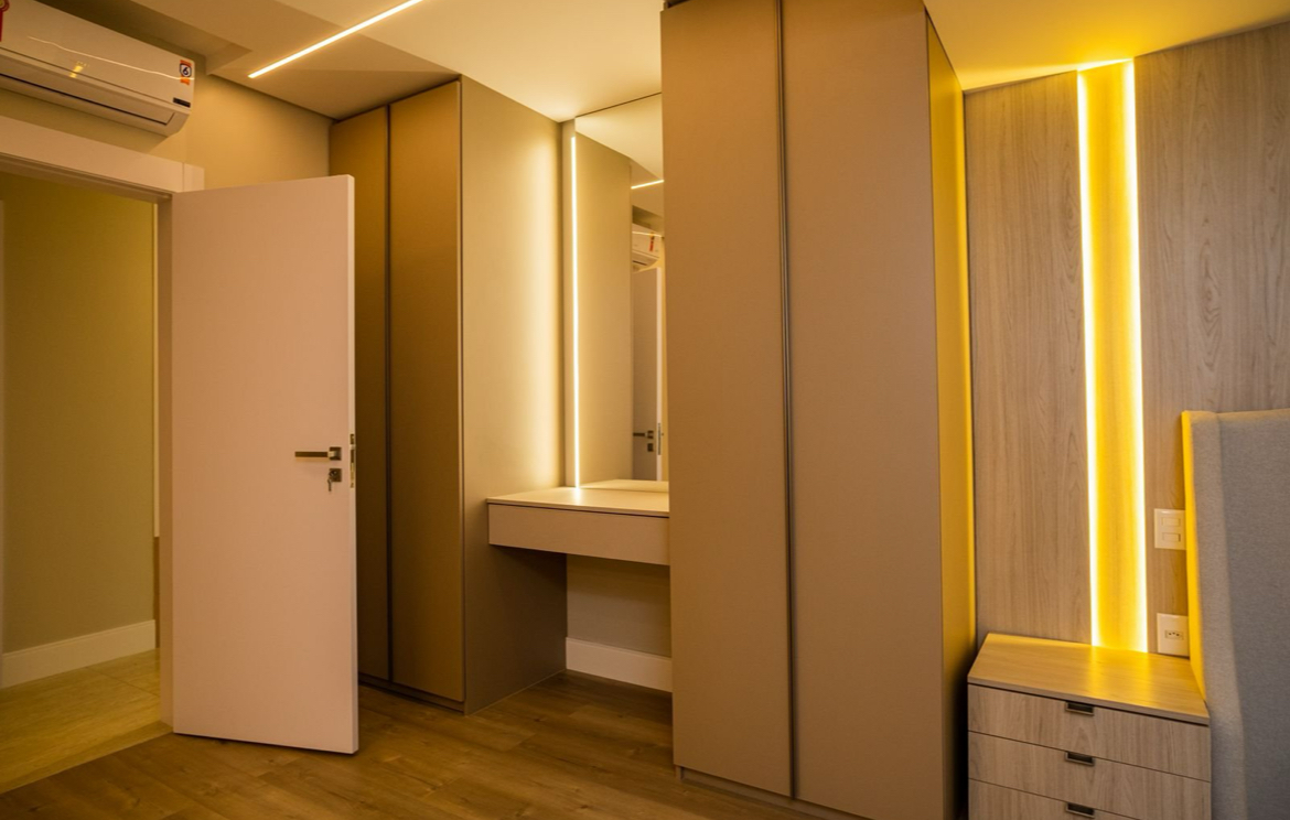 Apartamento no Ed. Marina Residence em Balneário Camboriú - foto 8