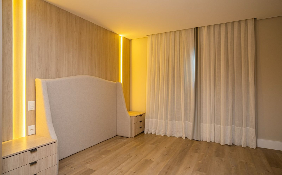 Apartamento no Ed. Marina Residence em Balneário Camboriú - foto 11