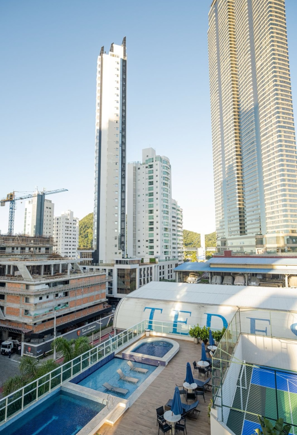 Apartamento no Ed. Marina Residence em Balneário Camboriú - foto 12