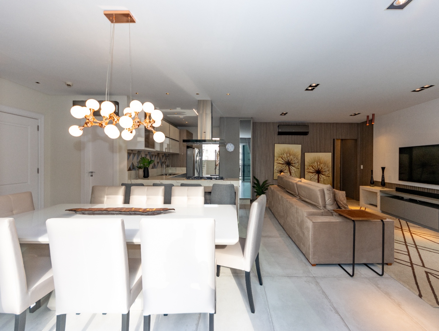 Apartamento no Ed. Serendipity em Balneário Camboriú - foto 4