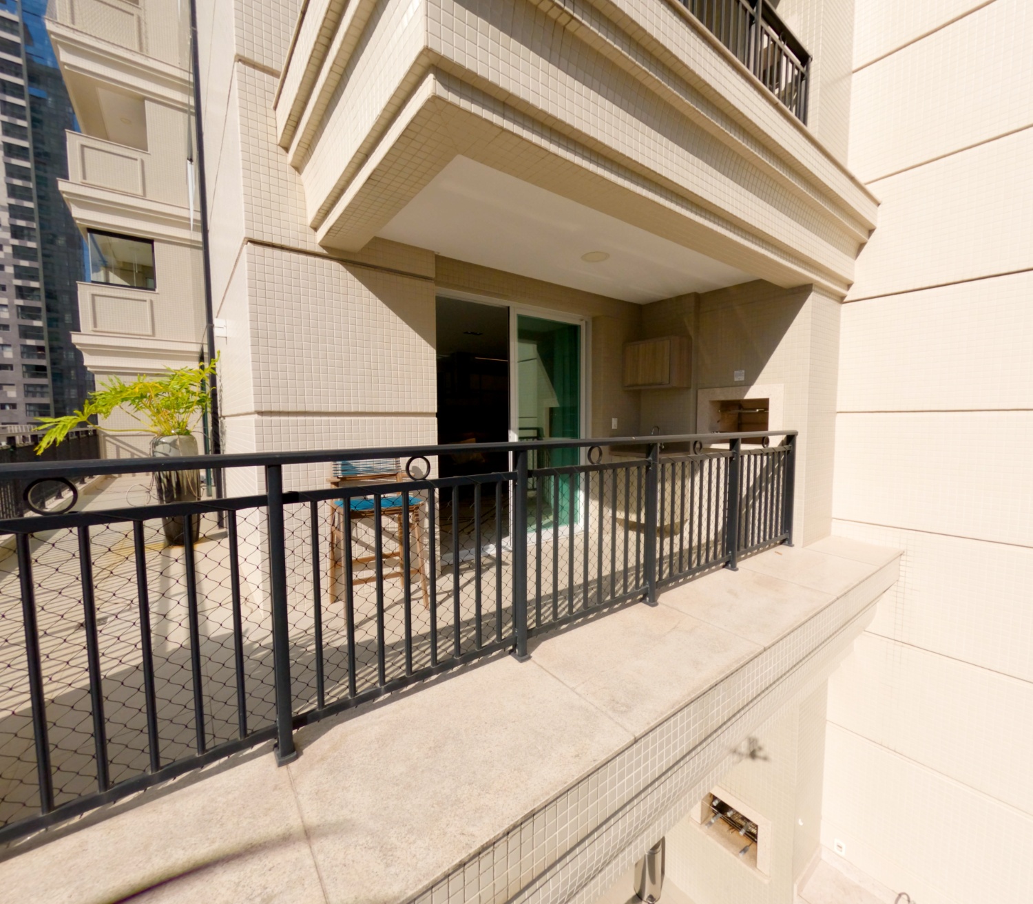 Apartamento no Ed. Serendipity em Balneário Camboriú - foto 12