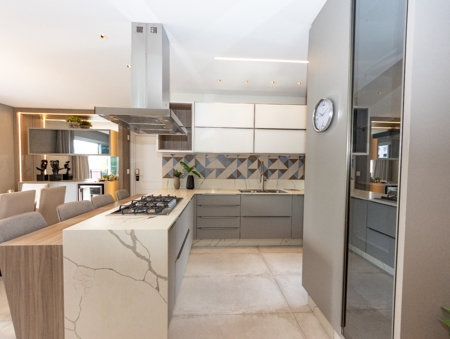 Apartamento no Ed. Serendipity em Balneário Camboriú - foto 16