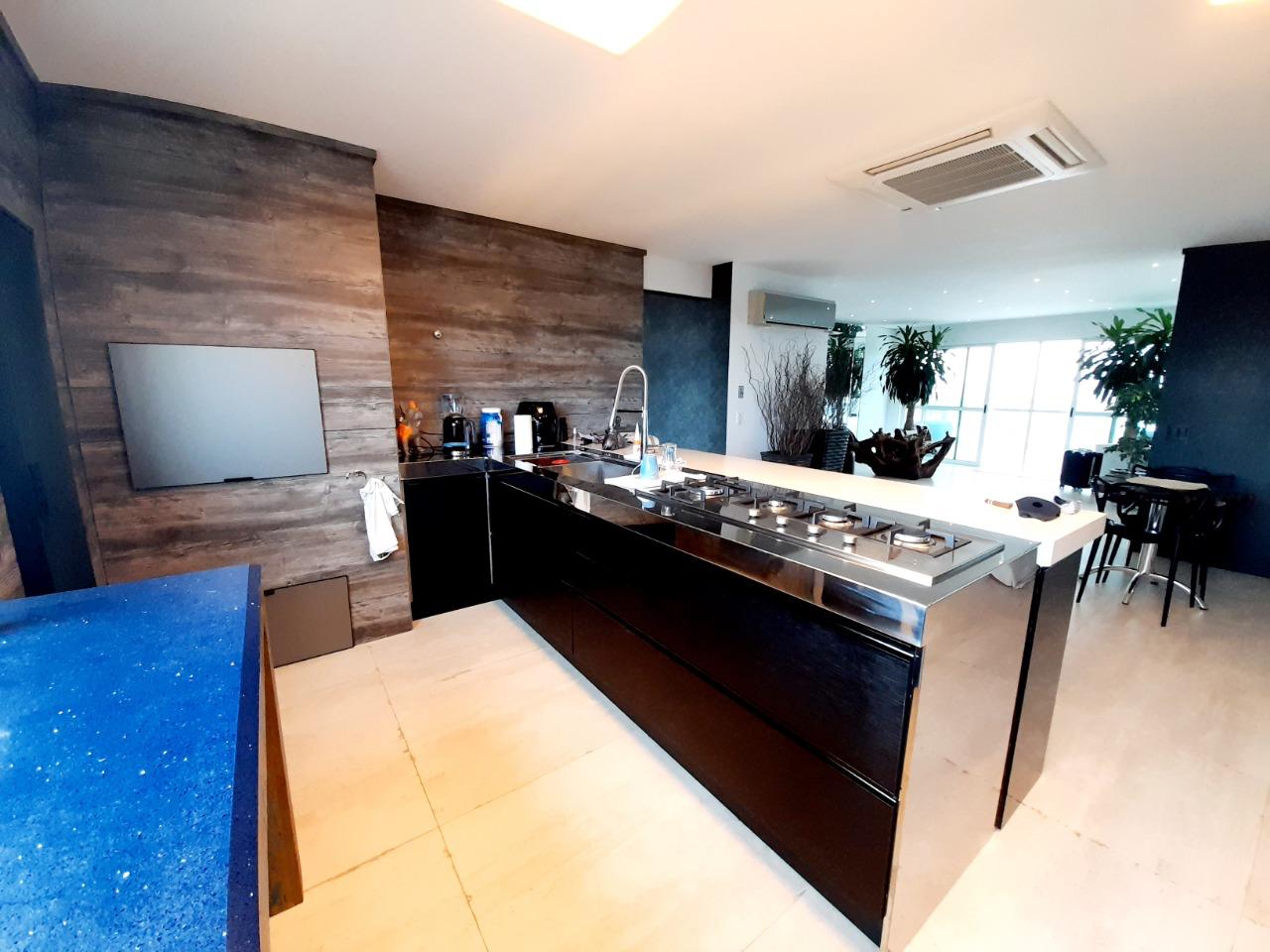 Cobertura no Ed. Marina Residence em Balneário Camboriú - foto 10