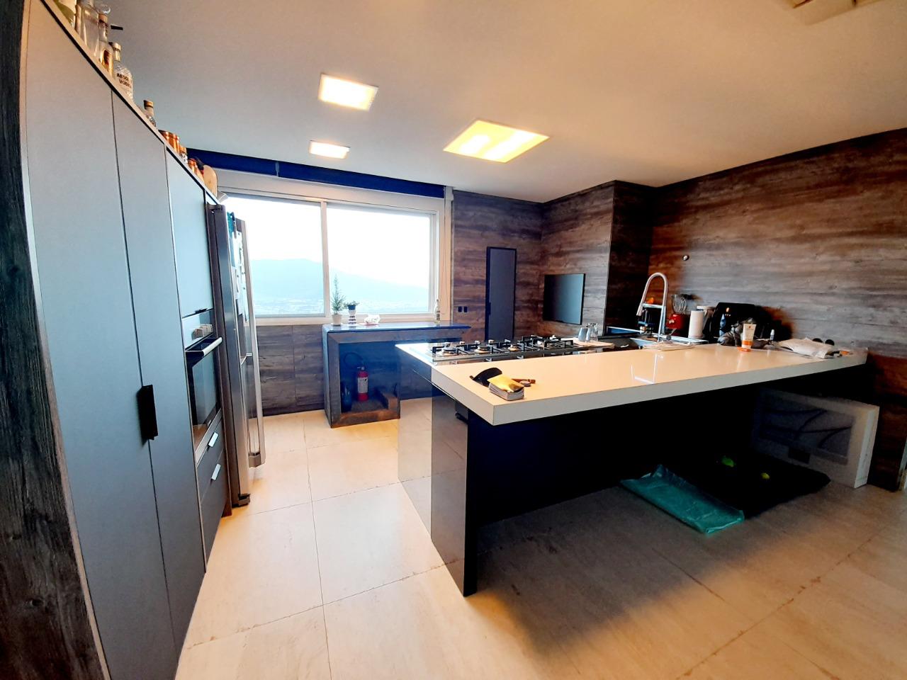 Cobertura no Ed. Marina Residence em Balneário Camboriú - foto 17