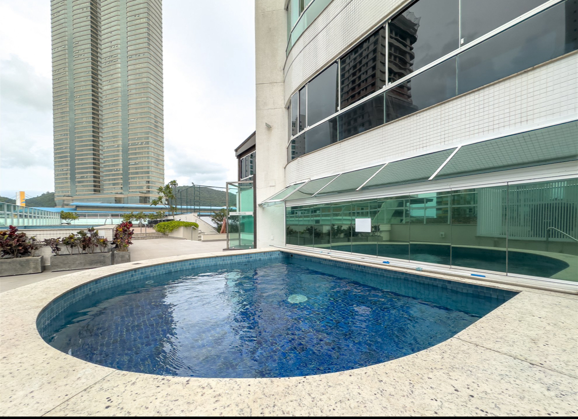 Cobertura no Ed. Marina Residence em Balneário Camboriú - foto 23