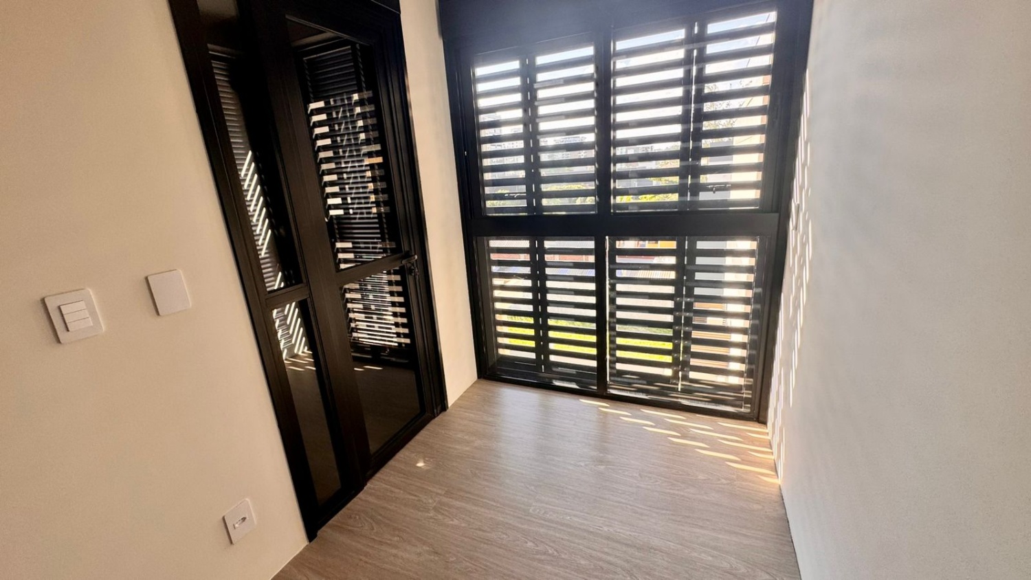 Apartamento no Ed. Sunrise na Praia Brava - foto 13