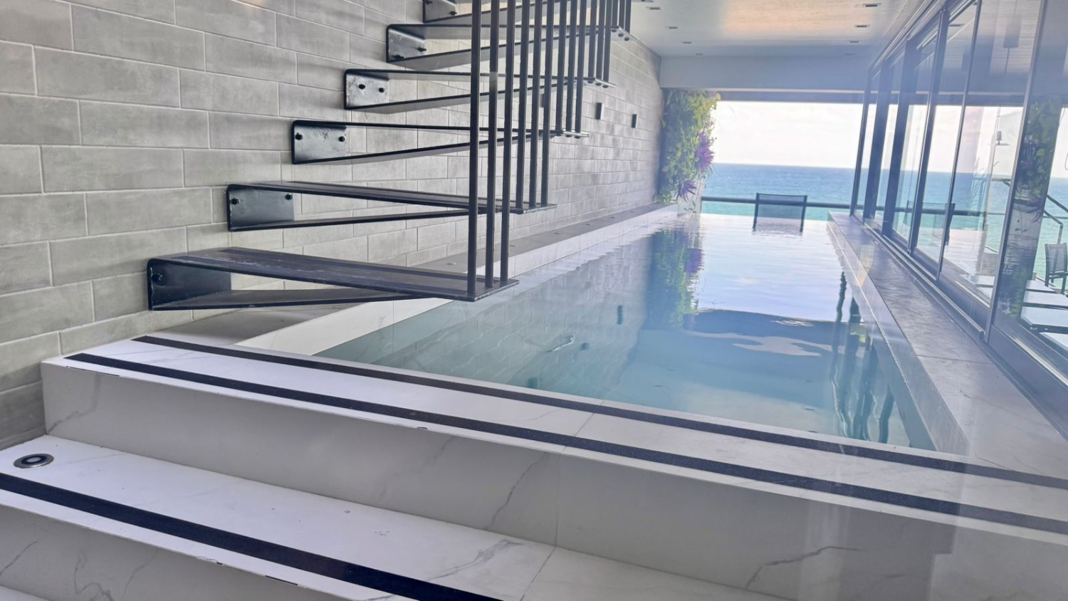 Apartamento no Ed. Sunrise na Praia Brava - foto 22