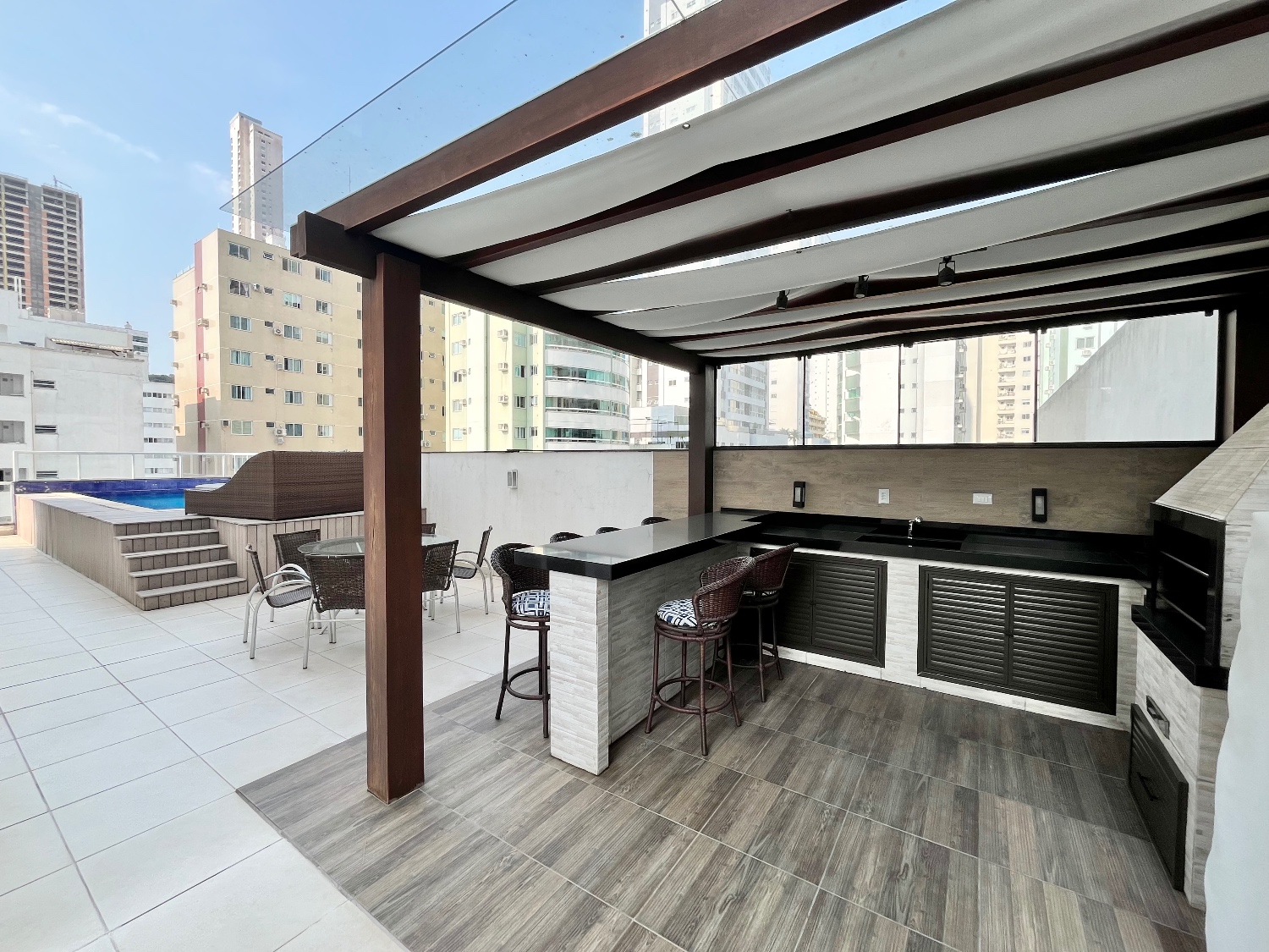 Apartamento diferenciado no Ed. Águas do Iguassu em Balneário Camboriú - foto 4