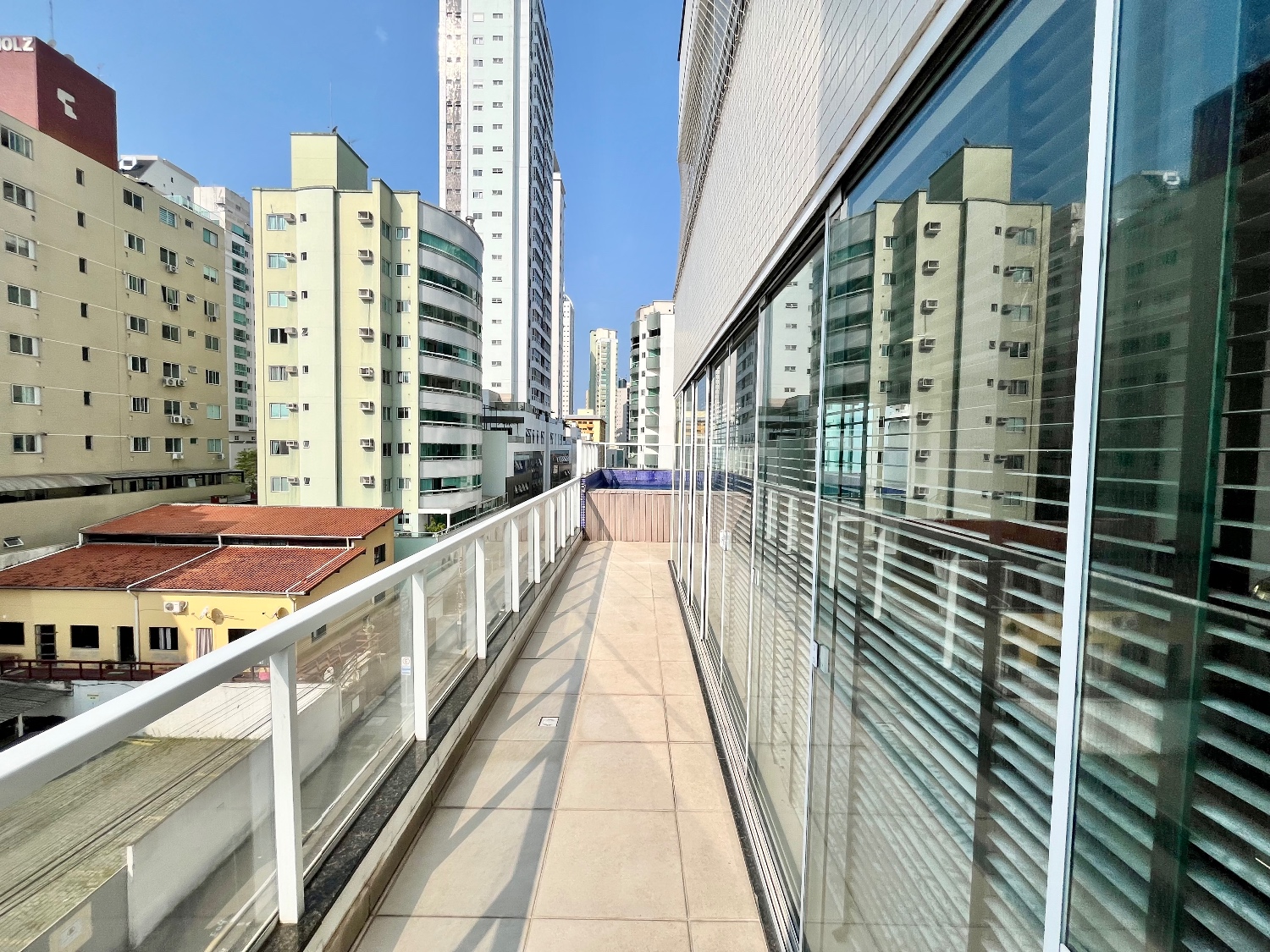 Apartamento diferenciado no Ed. Águas do Iguassu em Balneário Camboriú - foto 7