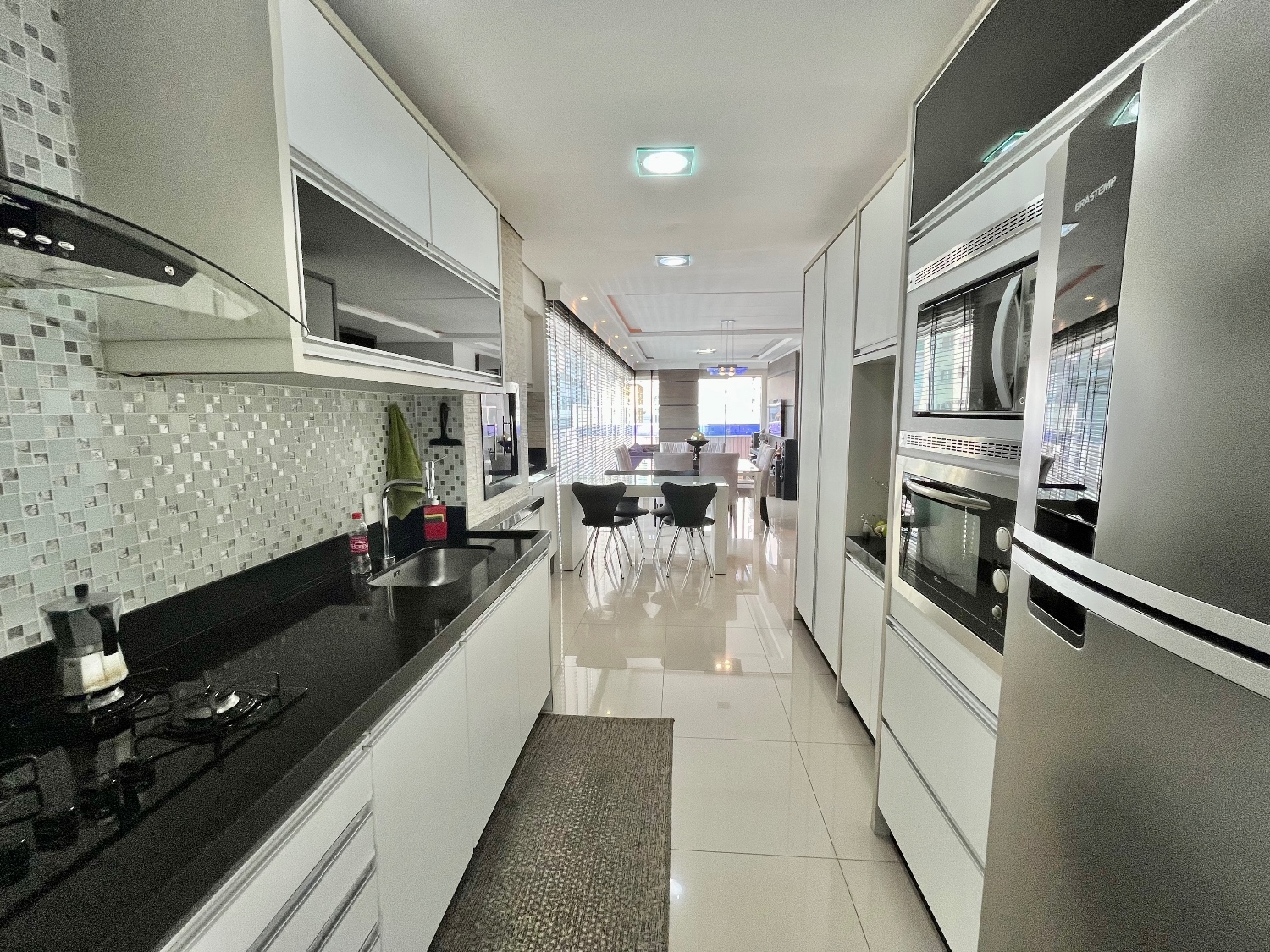 Apartamento diferenciado no Ed. Águas do Iguassu em Balneário Camboriú - foto 13