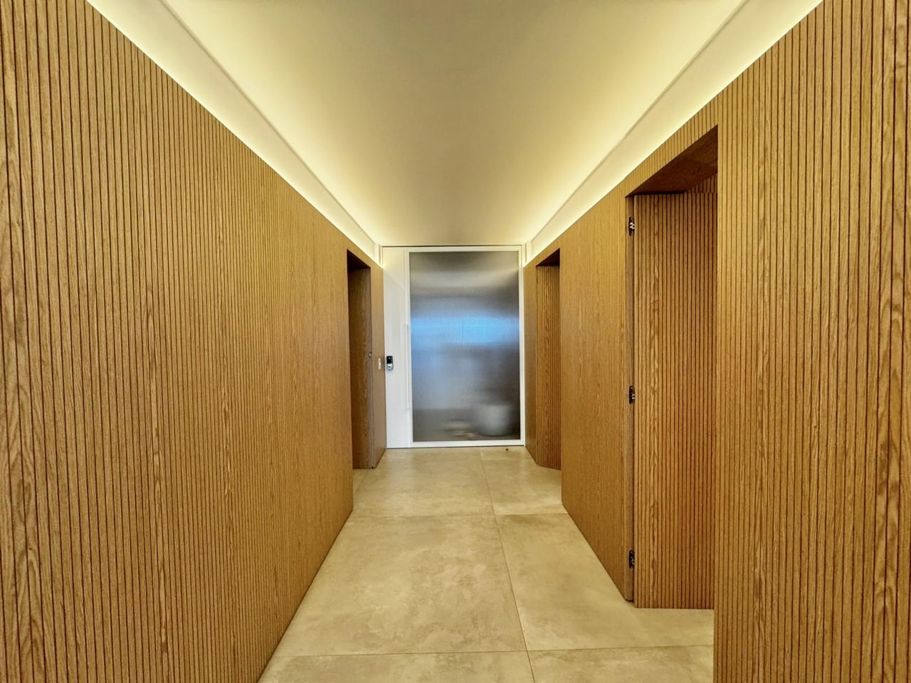 Apartamento no Ed. Costão da Barra Towers Residencial Club na Barra Sul em Balneário Camboriú - foto 11