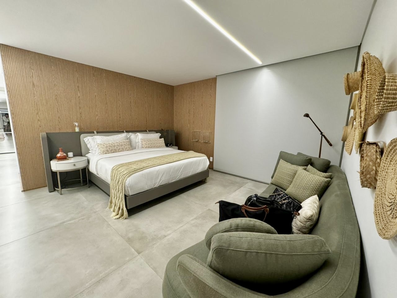 Apartamento no Ed. Costão da Barra Towers Residencial Club na Barra Sul em Balneário Camboriú - foto 12