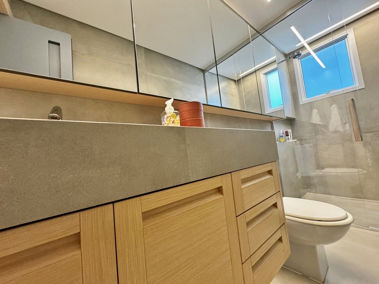 Apartamento no Ed. Costão da Barra Towers Residencial Club na Barra Sul em Balneário Camboriú - foto 16