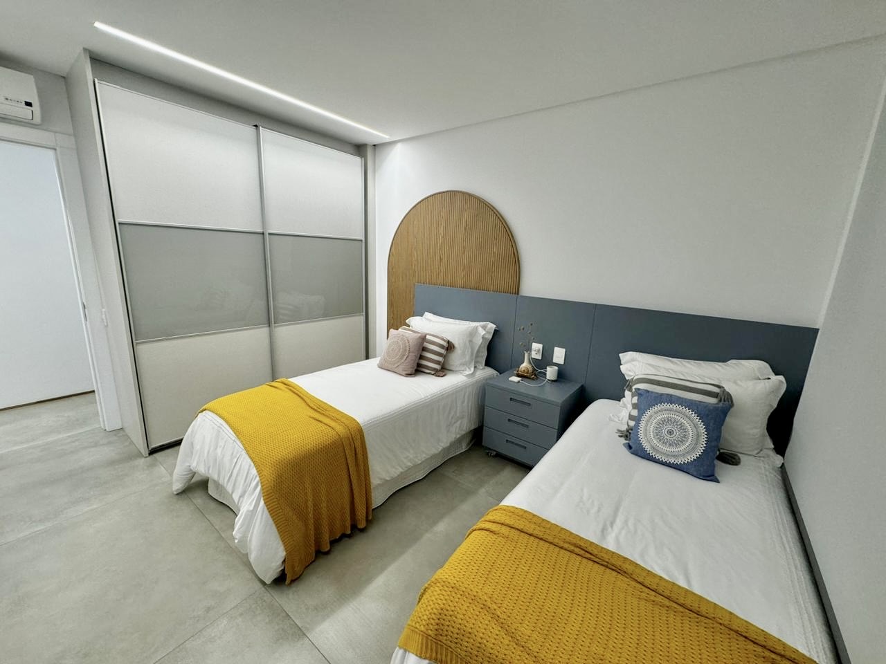 Apartamento no Ed. Costão da Barra Towers Residencial Club na Barra Sul em Balneário Camboriú - foto 18