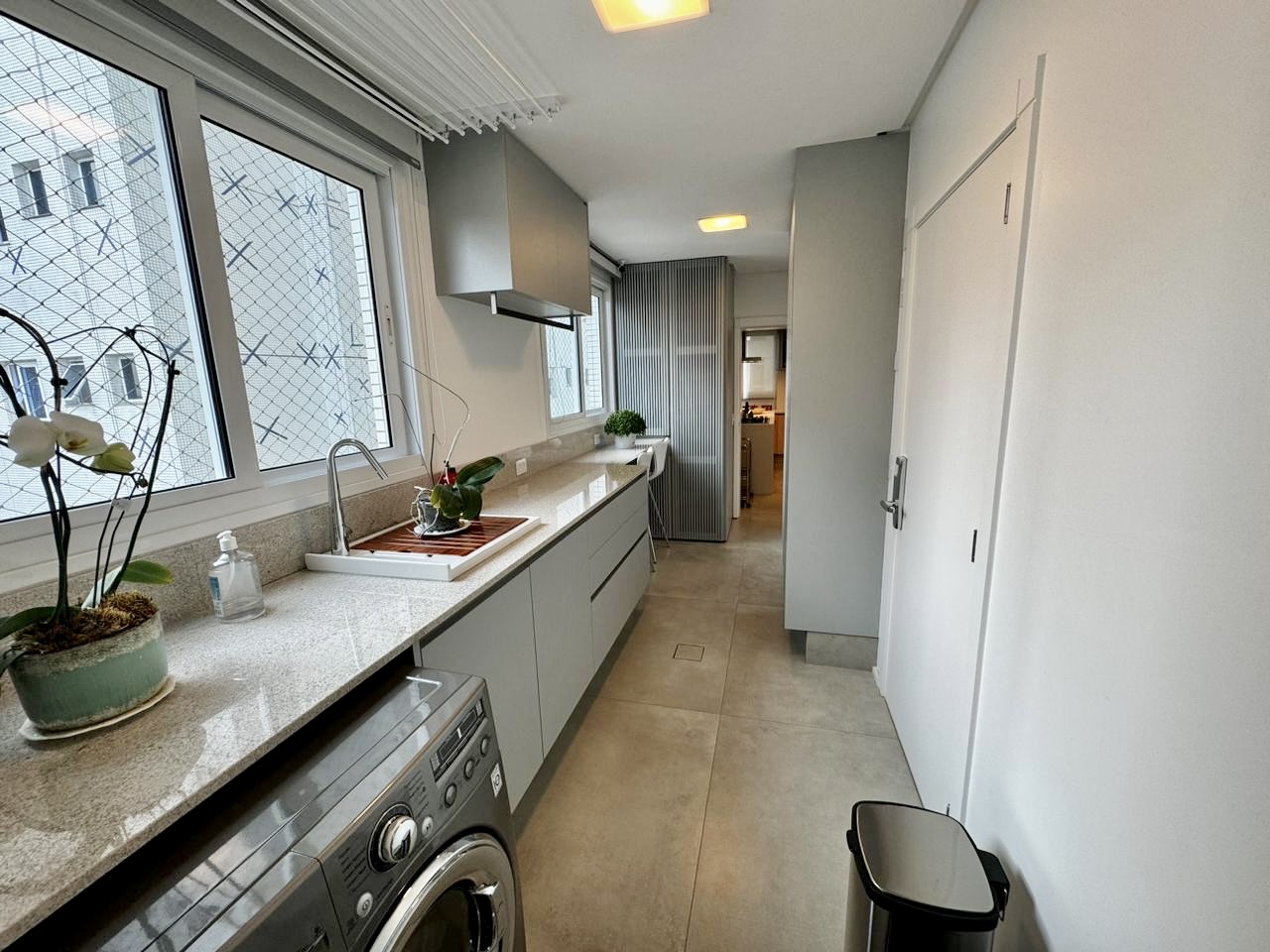 Apartamento no Ed. Costão da Barra Towers Residencial Club na Barra Sul em Balneário Camboriú - foto 23