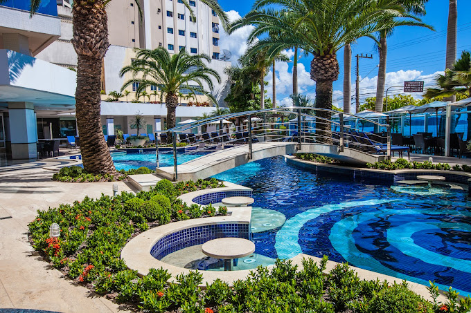 Apartamento no Ed. Costão da Barra Towers Residencial Club na Barra Sul em Balneário Camboriú - foto 27