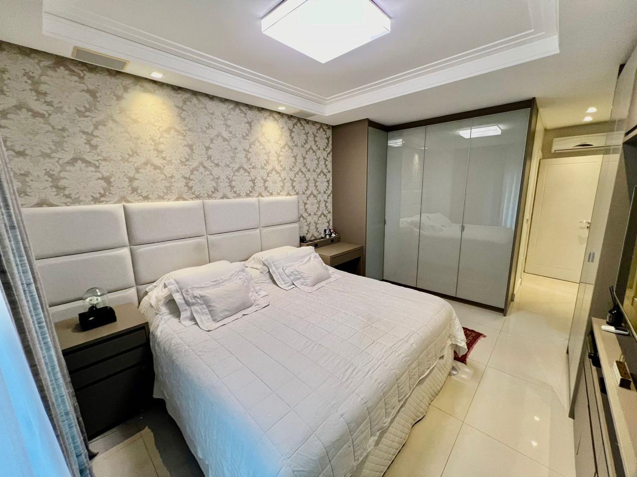 Apartamento diferenciado no Ed. Four Seasons em Balneário Camboriú - foto 12