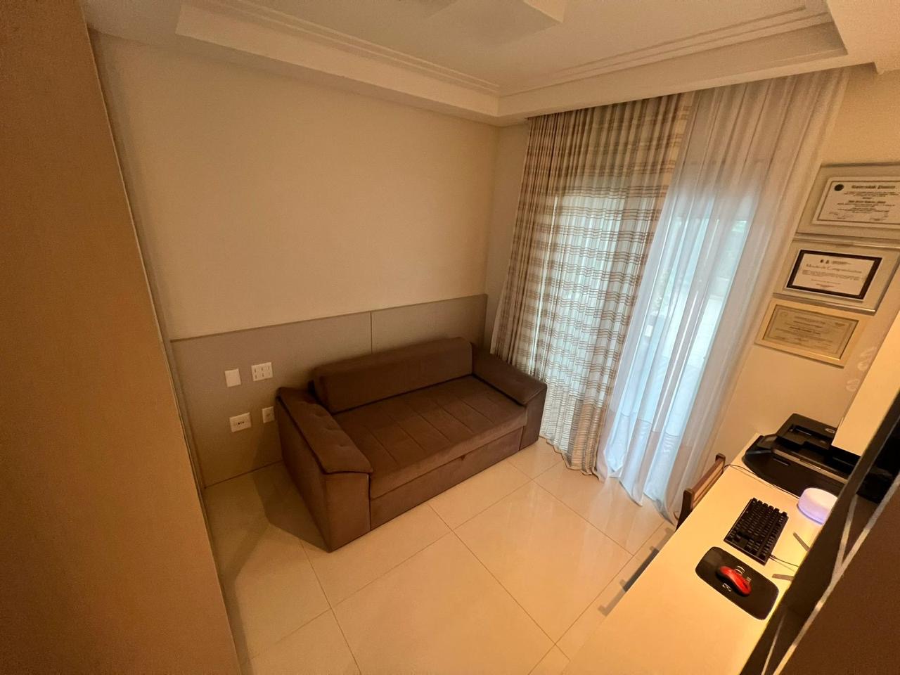 Apartamento diferenciado no Ed. Four Seasons em Balneário Camboriú - foto 16