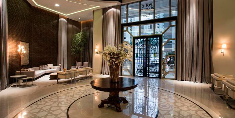 Apartamento diferenciado no Ed. Four Seasons em Balneário Camboriú - foto 21