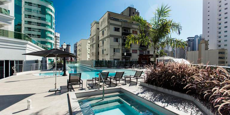 Apartamento diferenciado no Ed. Four Seasons em Balneário Camboriú - foto 23