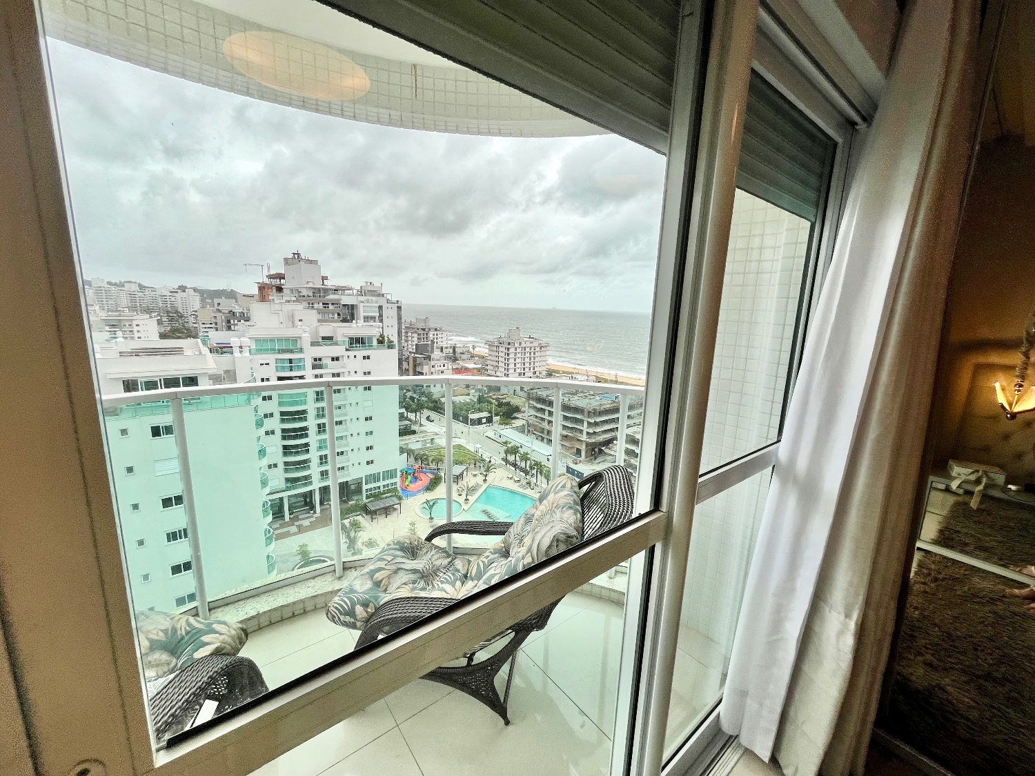 Cobertura no Condomínio Brava Beach Internacional na Praia Brava de Praia Brava - foto 22