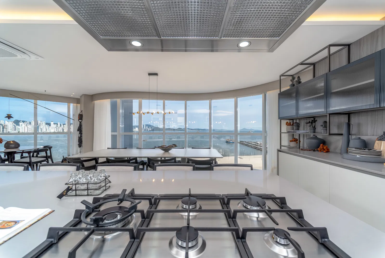 Apartamento no Ed. Ibiza Towers em Balneário Camboriú - foto 3