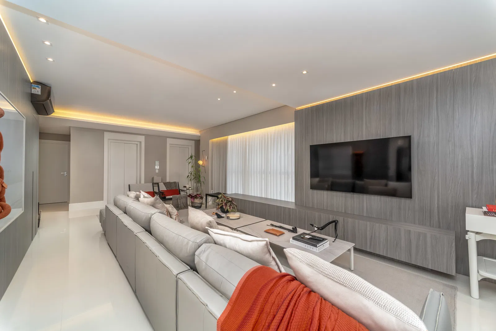 Apartamento no Ed. Ibiza Towers em Balneário Camboriú - foto 11