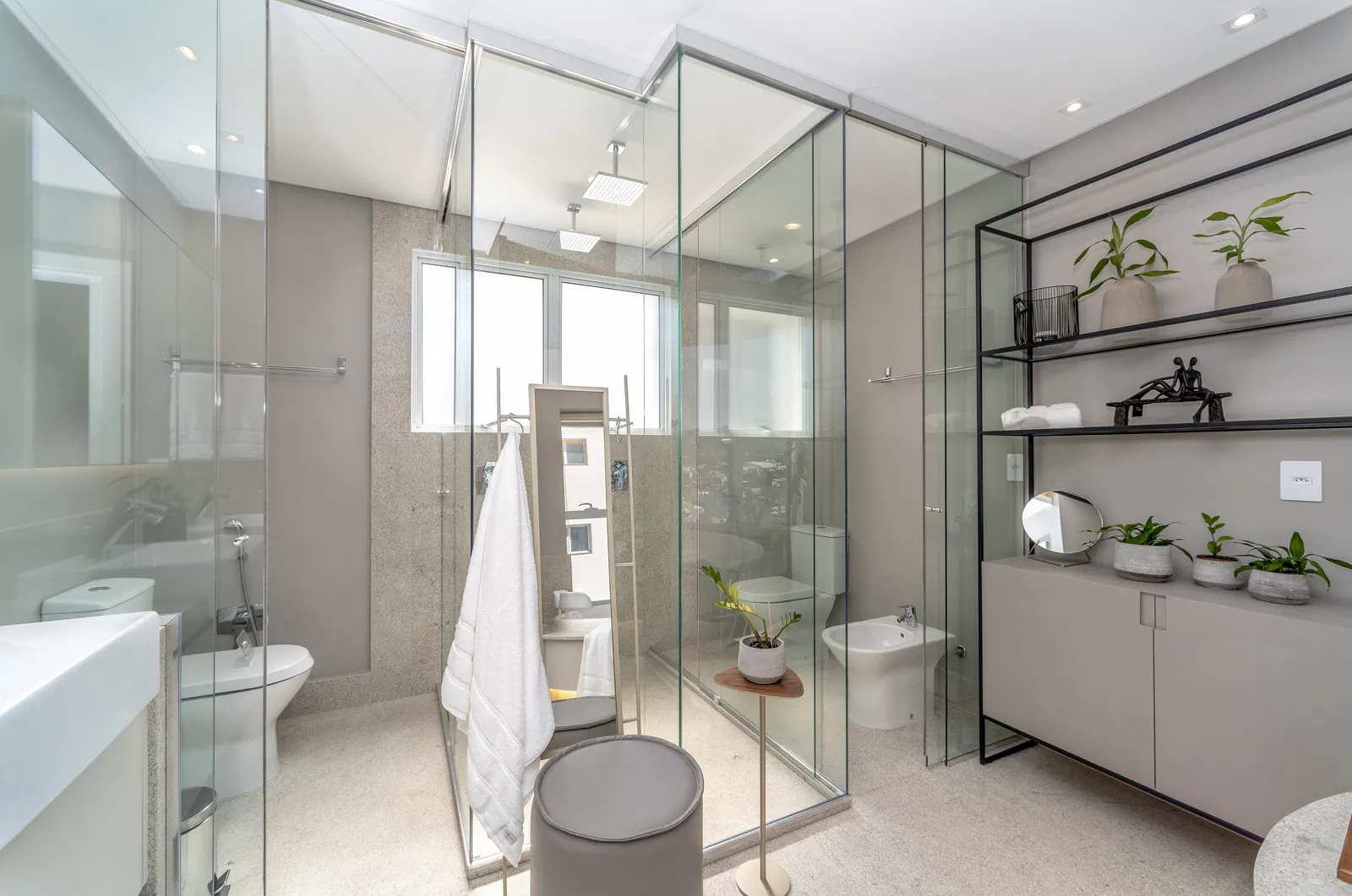 Apartamento no Ed. Ibiza Towers em Balneário Camboriú - foto 17