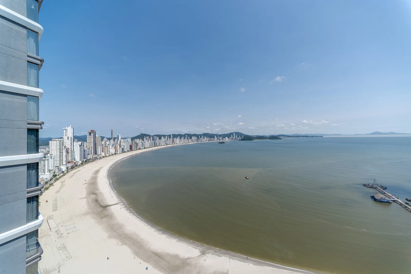 Apartamento no Ed. Ibiza Towers em Balneário Camboriú - foto 6