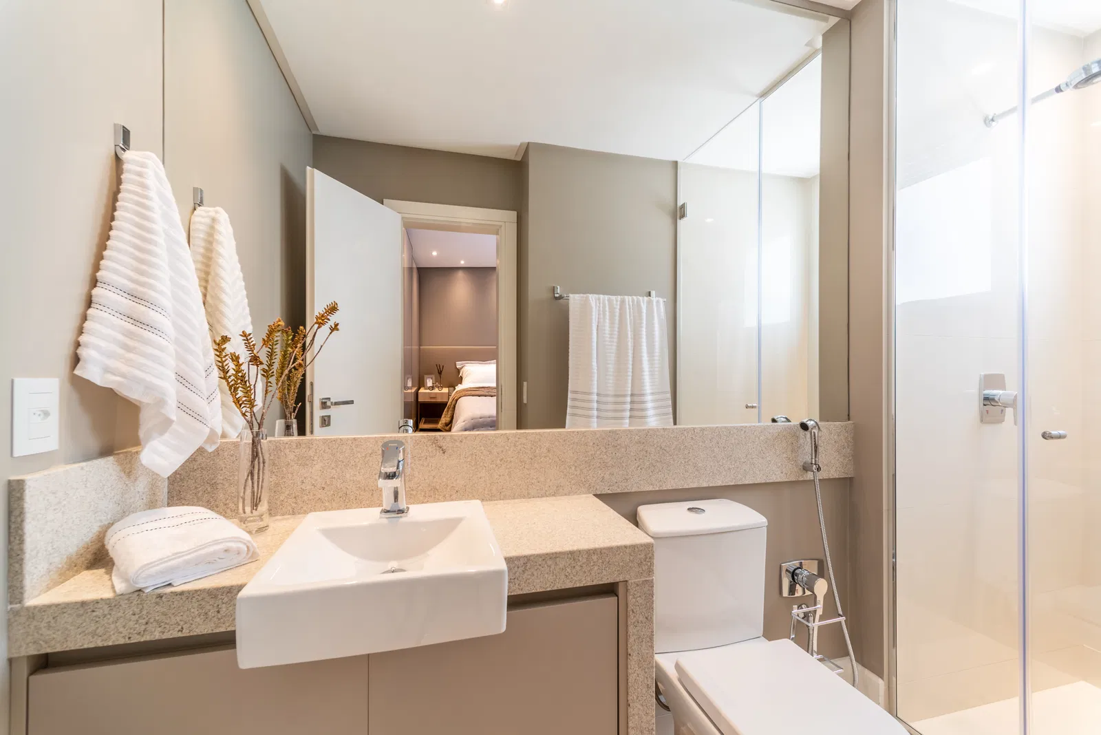 Apartamento no Ed. Ibiza Towers em Balneário Camboriú - foto 28