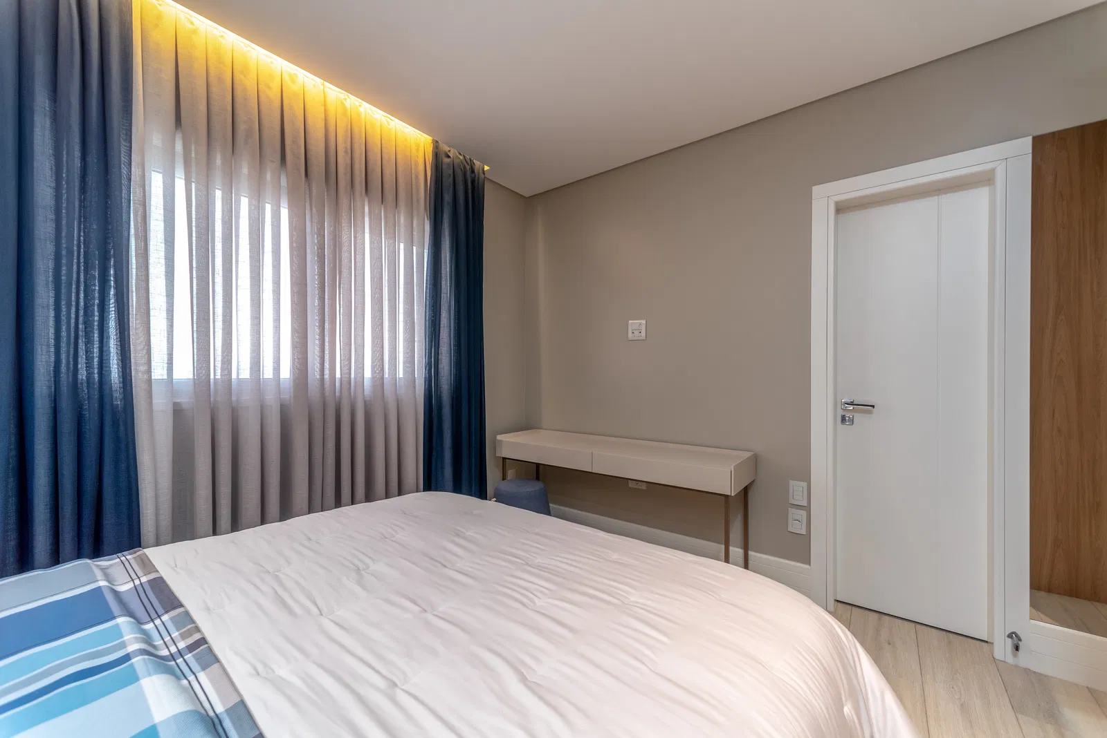 Apartamento no Ed. Ibiza Towers em Balneário Camboriú - foto 30