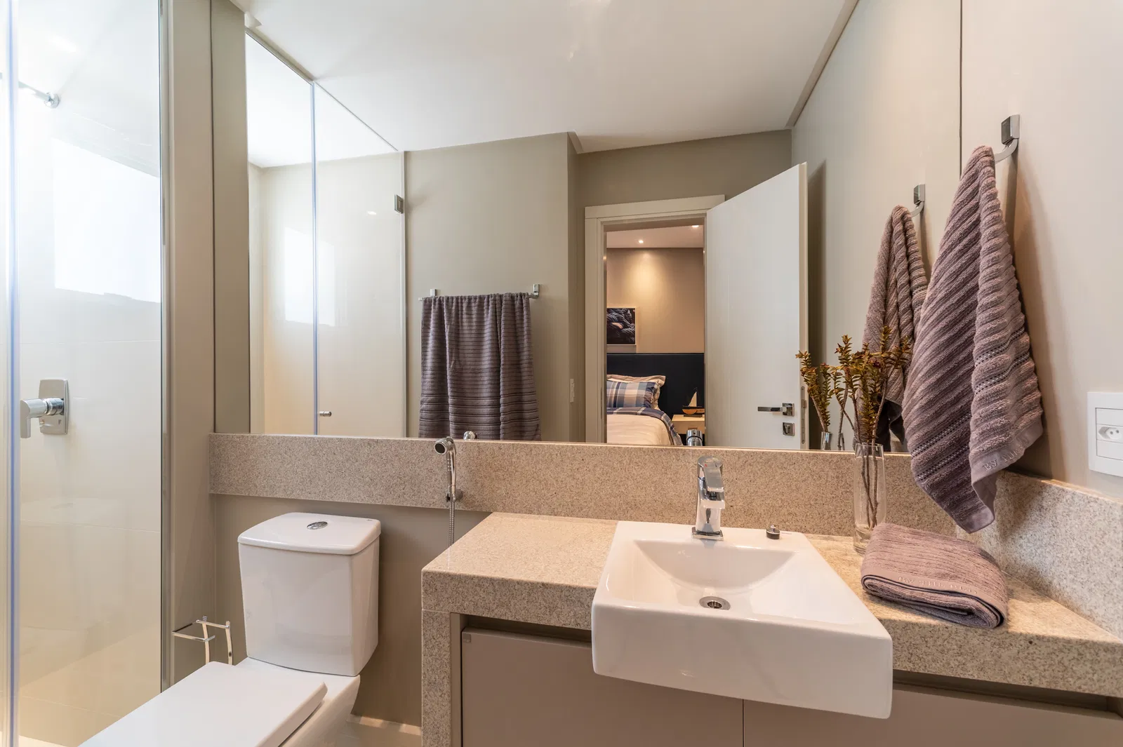 Apartamento no Ed. Ibiza Towers em Balneário Camboriú - foto 31