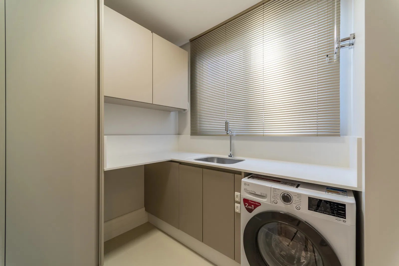 Apartamento no Ed. Ibiza Towers em Balneário Camboriú - foto 35