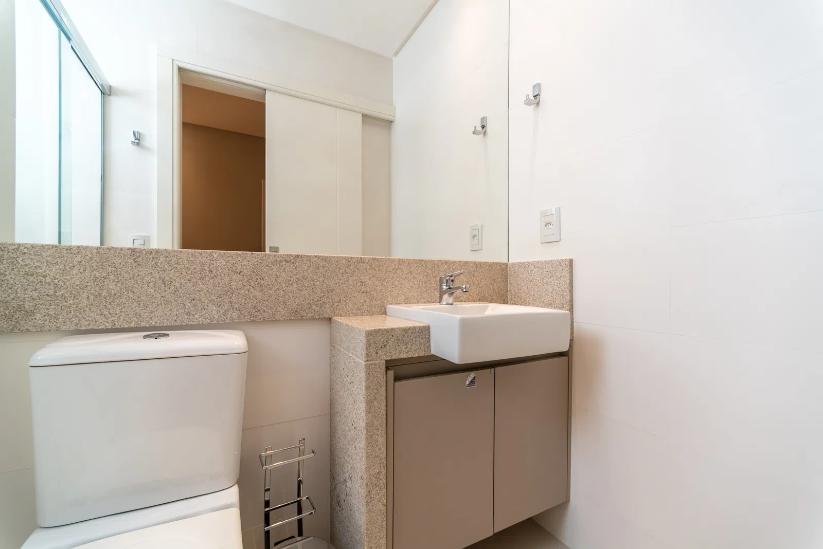 Apartamento no Ed. Ibiza Towers em Balneário Camboriú - foto 38