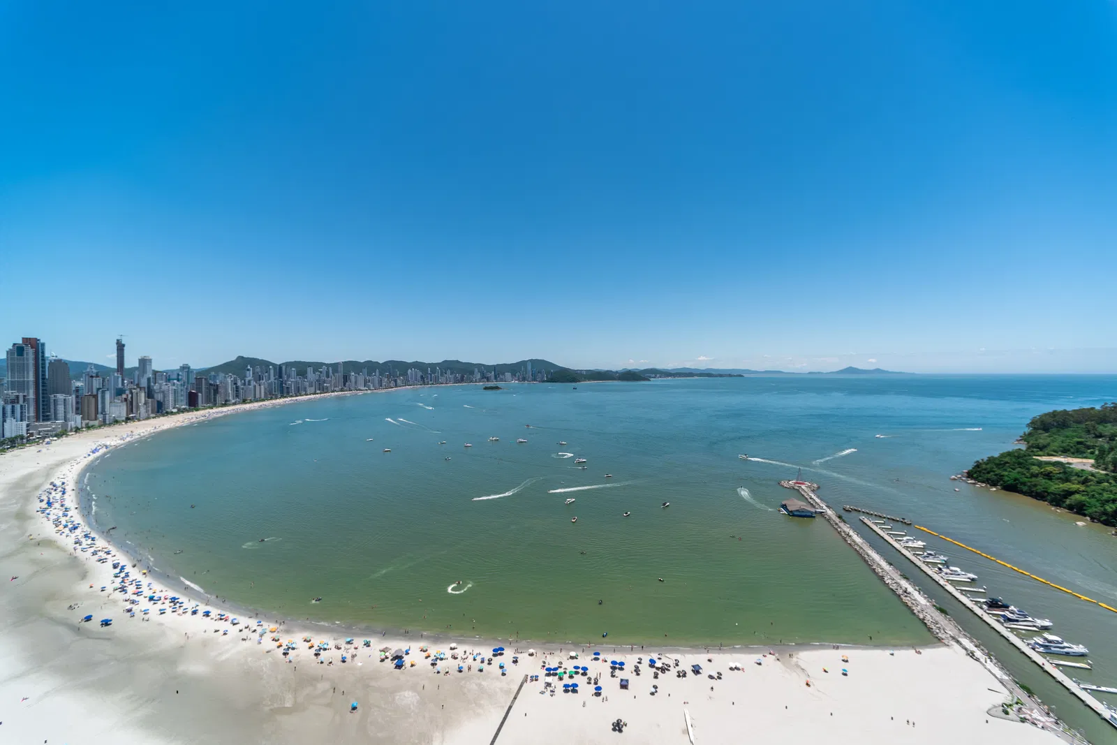 Apartamento no Ed. Ibiza Towers em Balneário Camboriú - foto 40