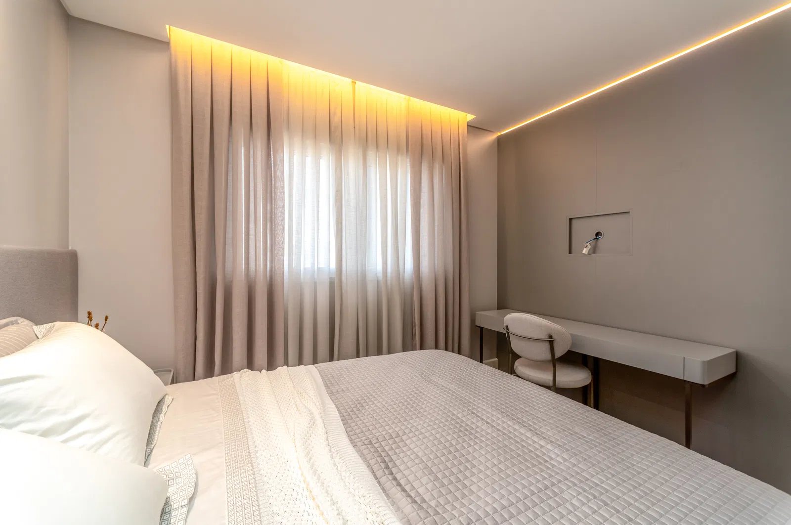 Apartamento no Ed. Ibiza Towers em Balneário Camboriú - foto 28