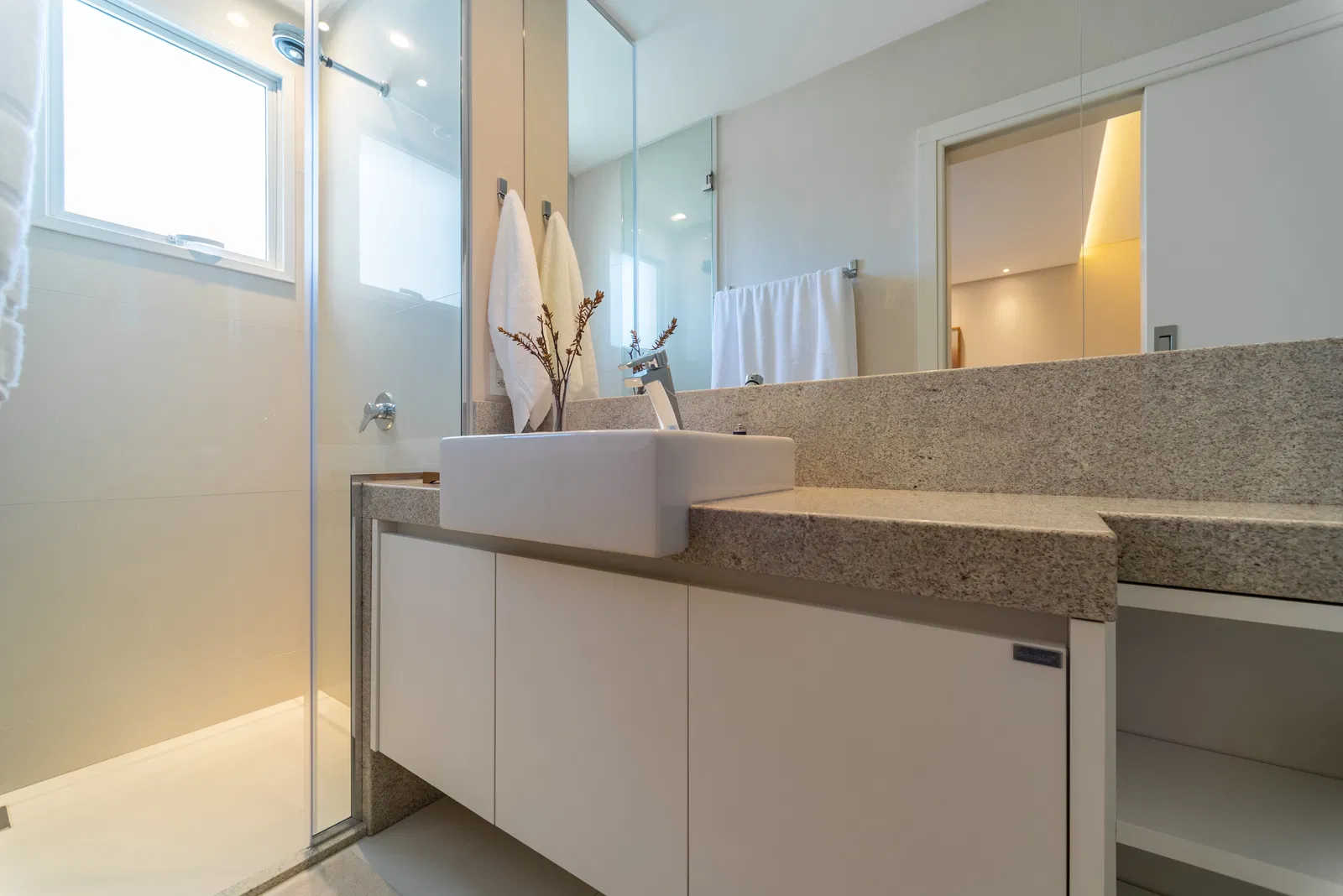 Apartamento no Ed. Ibiza Towers em Balneário Camboriú - foto 31