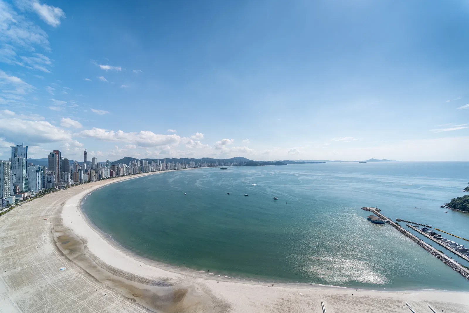 Apartamento no Ed. Ibiza Towers em Balneário Camboriú - foto 37
