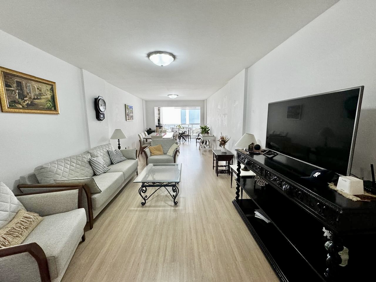 Apartamento no Ed. Paraíso em Balneário Camboriú