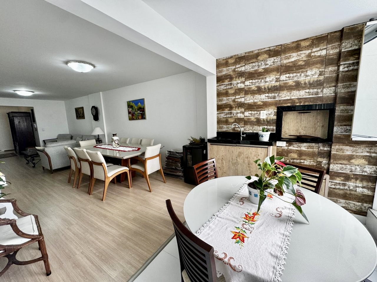 Apartamento no Ed. Paraíso em Balneário Camboriú