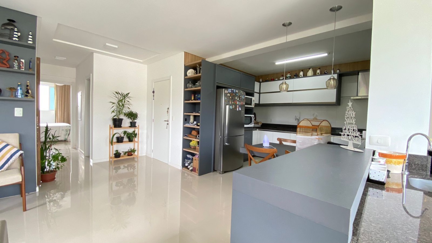 Apartamento Ed. Farol Ponta do Mel em Balneário Camboriú - foto 3