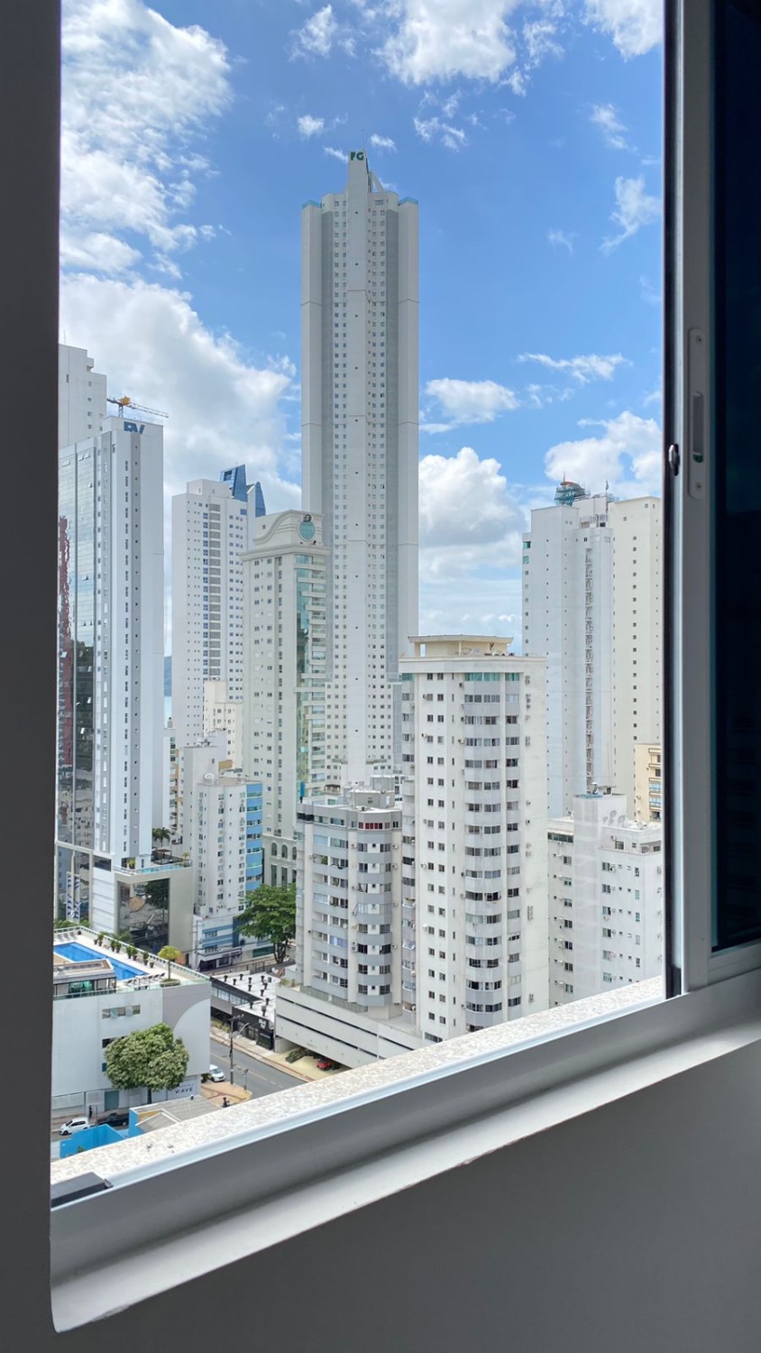 Apartamento Ed. Farol Ponta do Mel em Balneário Camboriú - foto 8