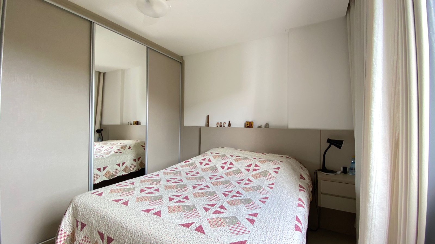 Apartamento Ed. Farol Ponta do Mel em Balneário Camboriú - foto 9